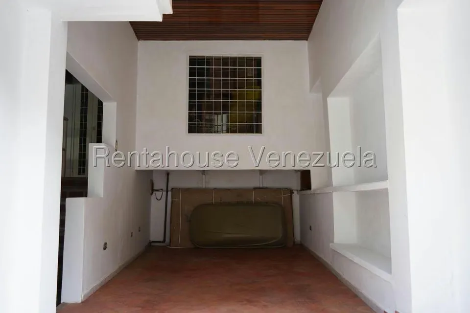 Casa (Duplex) en Venta en Cumbres de Curumo, Distrito Metropolitano - 7