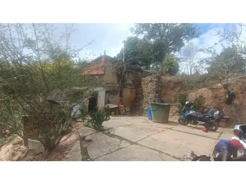 Se vende terreno 2.720m2 Sabaneta-El Hatillo 9848 - 7