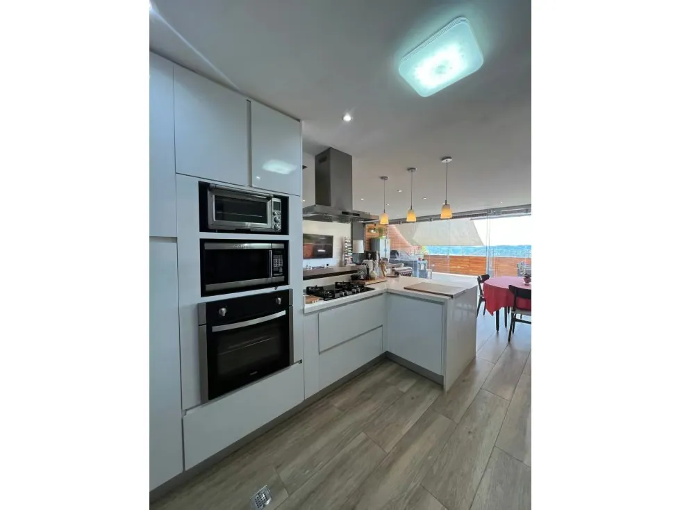 Apartamento Duplex en Venta en Loma Linda 3H/ 3B/ 3P/ 1M - 14