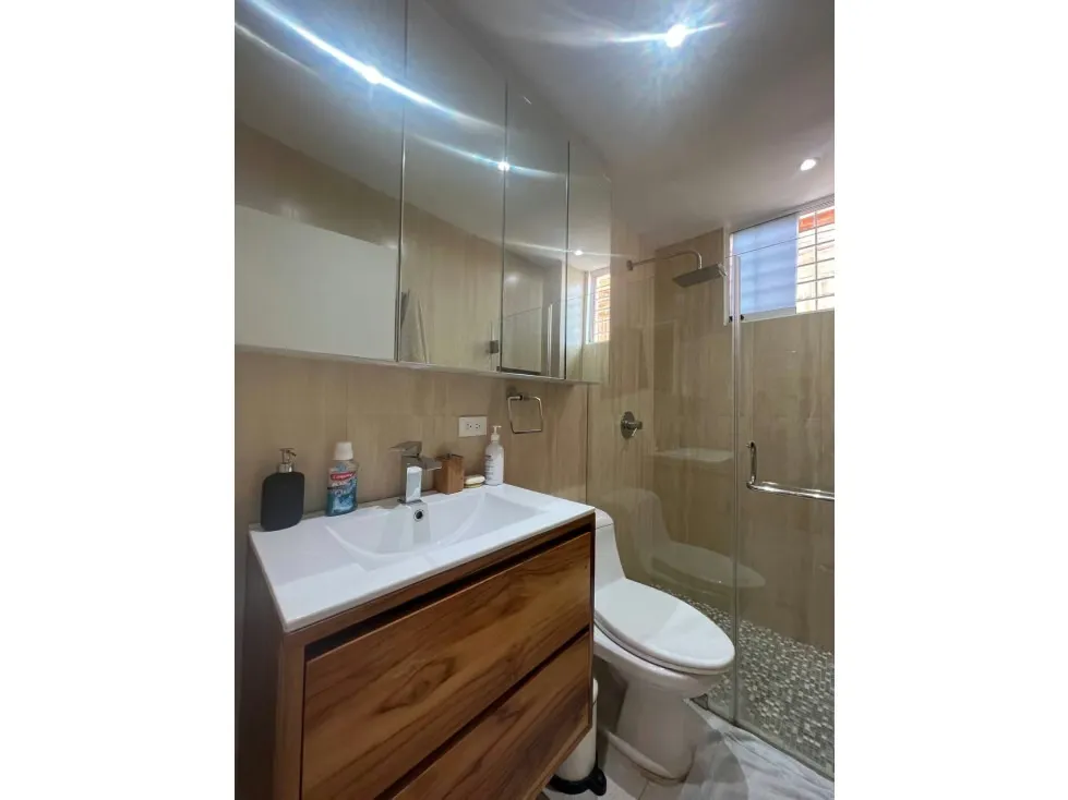 Apartamento Duplex en Venta en Loma Linda 3H/ 3B/ 3P/ 1M - 30