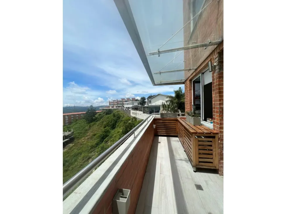 Apartamento Duplex en Venta en Loma Linda 3H/ 3B/ 3P/ 1M - 39
