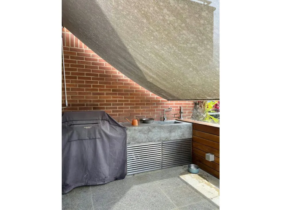 Apartamento Duplex en Venta en Loma Linda 3H/ 3B/ 3P/ 1M - 40