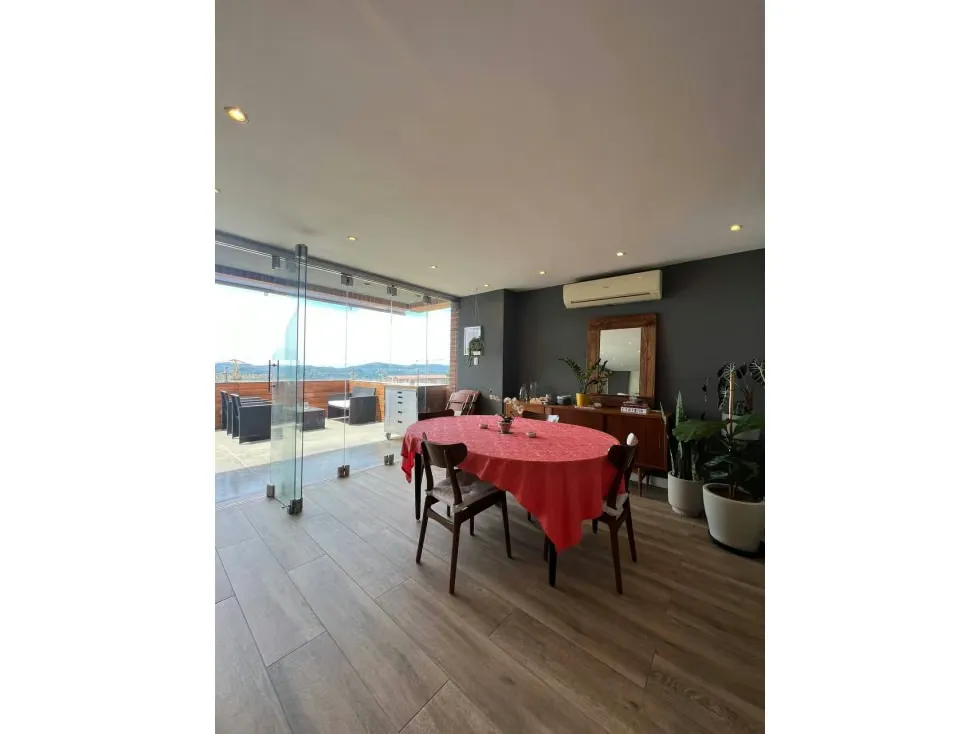 Apartamento Duplex en Venta en Loma Linda 3H/ 3B/ 3P/ 1M - 4