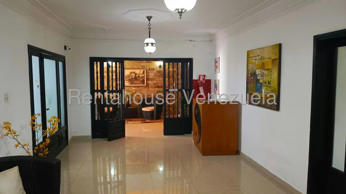 Casa (Multipes Niveles) en Venta en Santa Monica, Distrito Metropolitano - 11