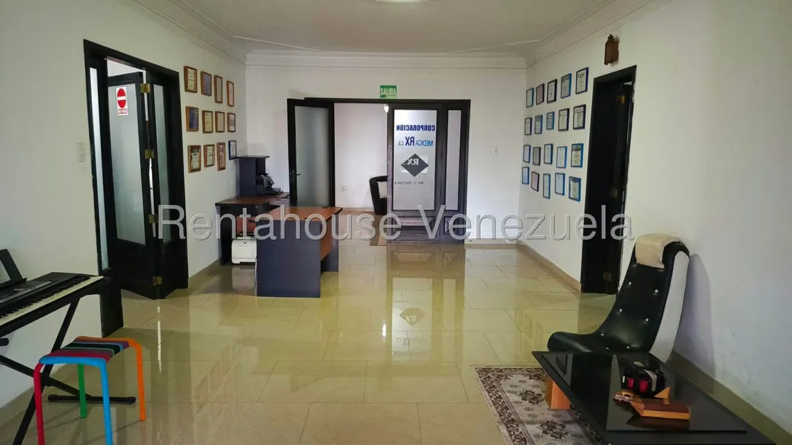 Casa (Multipes Niveles) en Venta en Santa Monica, Distrito Metropolitano - 13