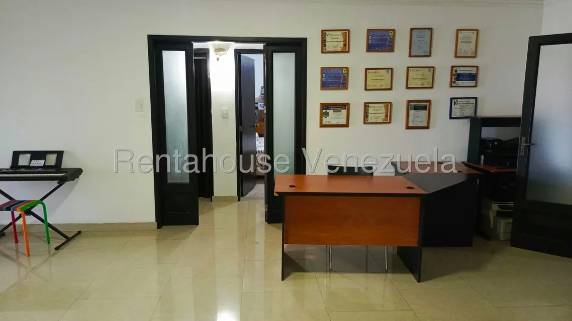 Casa (Multipes Niveles) en Venta en Santa Monica, Distrito Metropolitano - 31