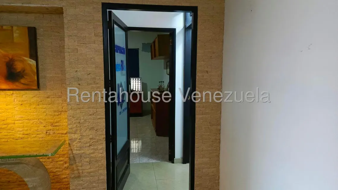 Casa (Multipes Niveles) en Venta en Santa Monica, Distrito Metropolitano - 35