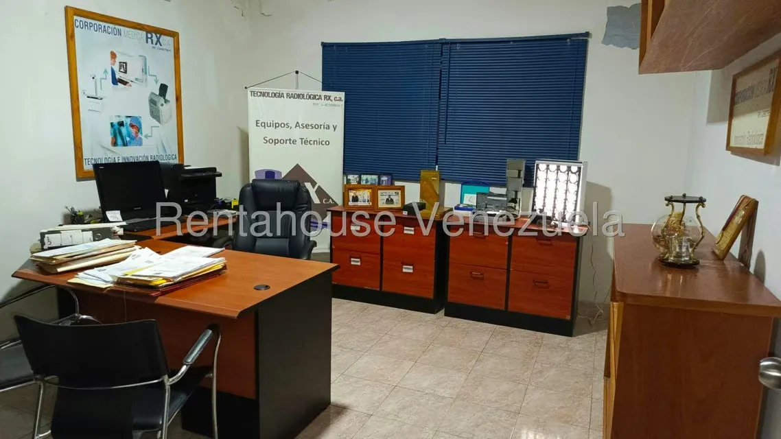 Casa (Multipes Niveles) en Venta en Santa Monica, Distrito Metropolitano - 36