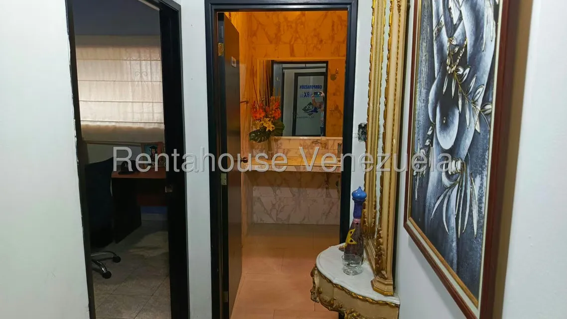 Casa (Multipes Niveles) en Venta en Santa Monica, Distrito Metropolitano - 37