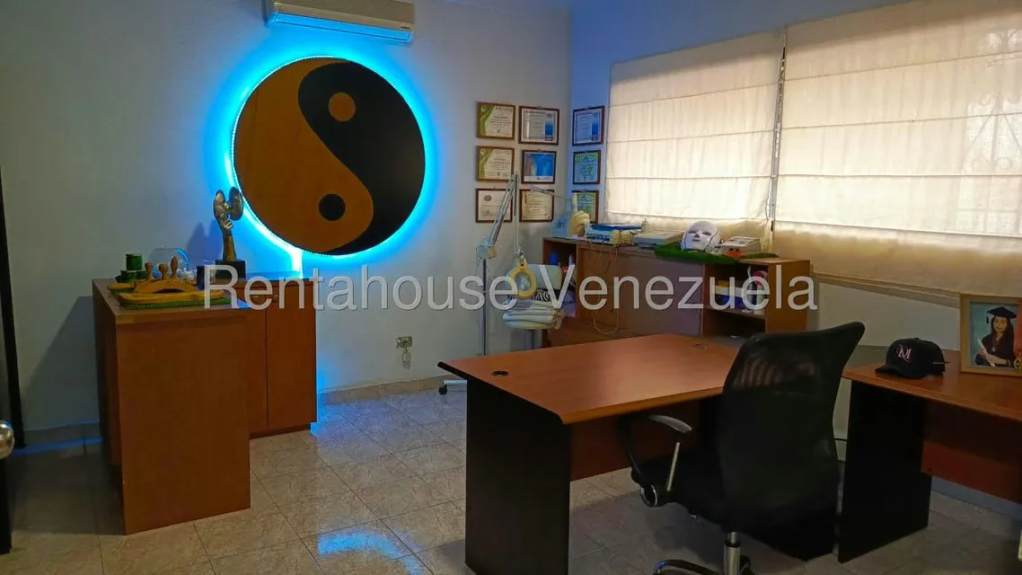 Casa (Multipes Niveles) en Venta en Santa Monica, Distrito Metropolitano - 38