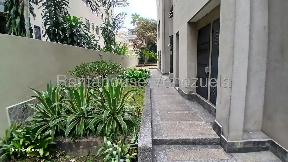Apartamento (1 Nivel) en Venta en La Florida, Distrito Metropolitano - 12