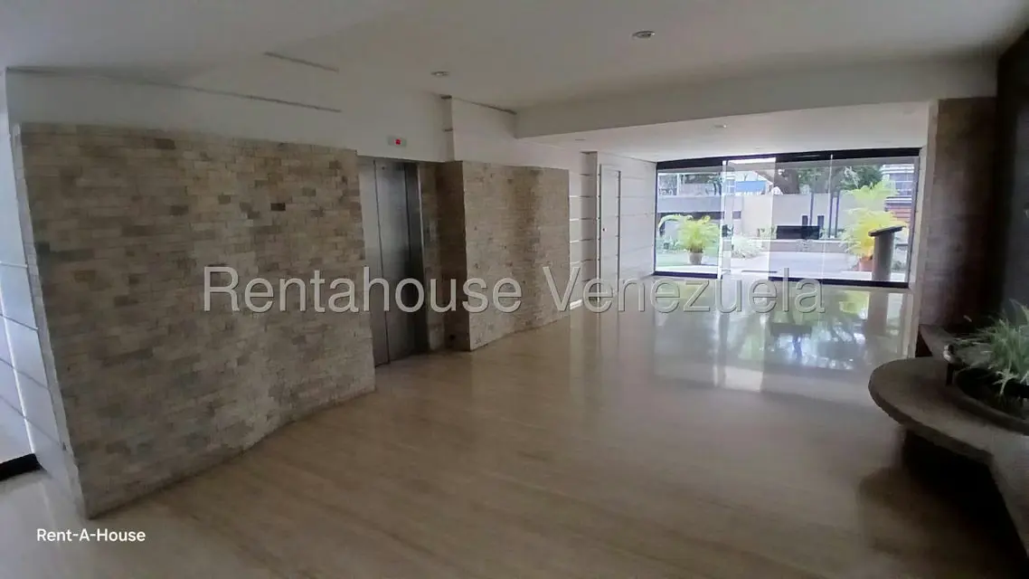 Apartamento (1 Nivel) en Venta en La Florida, Distrito Metropolitano - 14