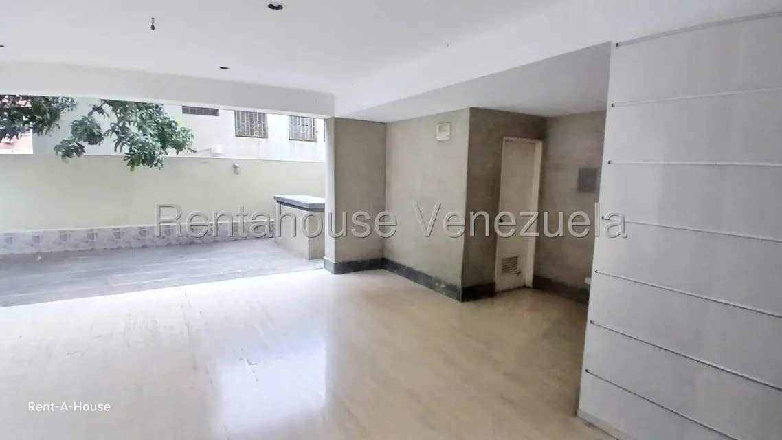 Apartamento (1 Nivel) en Venta en La Florida, Distrito Metropolitano - 16