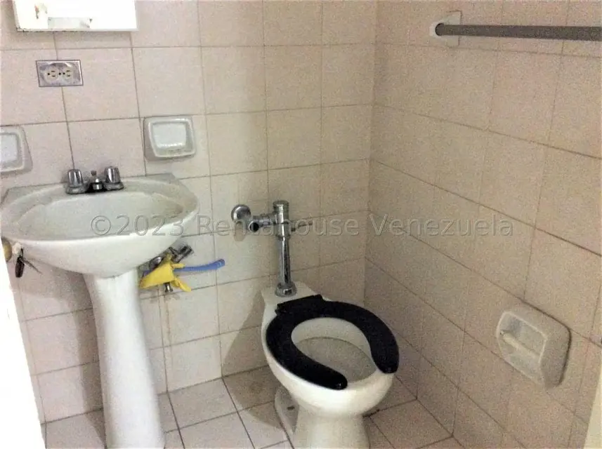 Local Comercial en Alquiler en Prados del Este, Distrito Metropolitano - 12