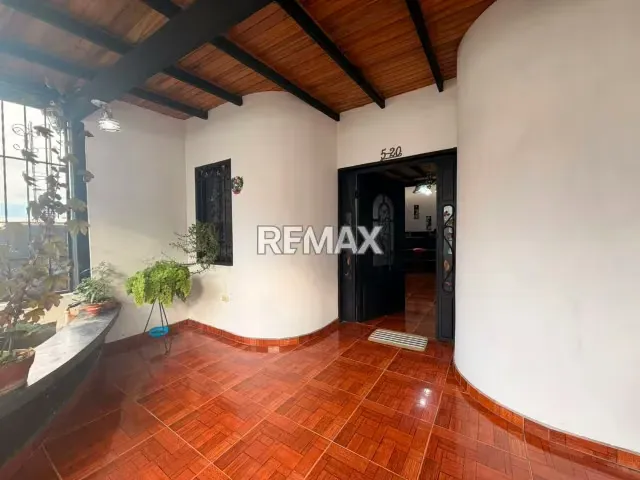 Casa. Venta. Patiecitos - 15