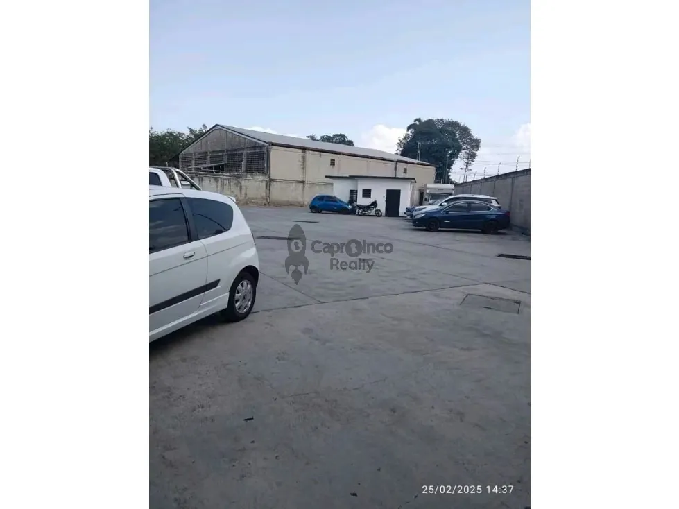 Excelente Galpón en Venta en Los Guayos - 15