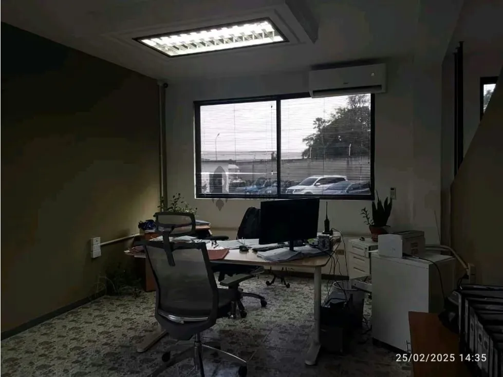 Excelente Galpón en Venta en Los Guayos - 16
