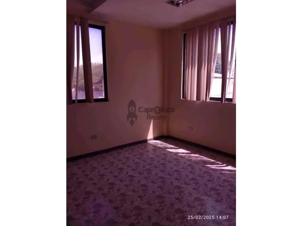 Excelente Galpón en Venta en Los Guayos - 19
