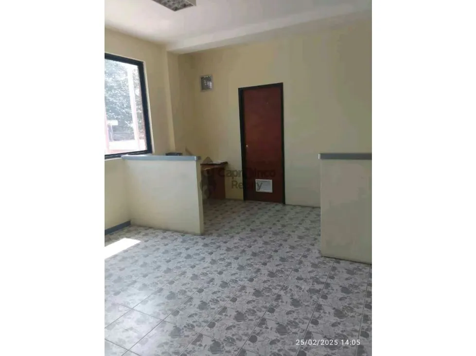 Excelente Galpón en Venta en Los Guayos - 24