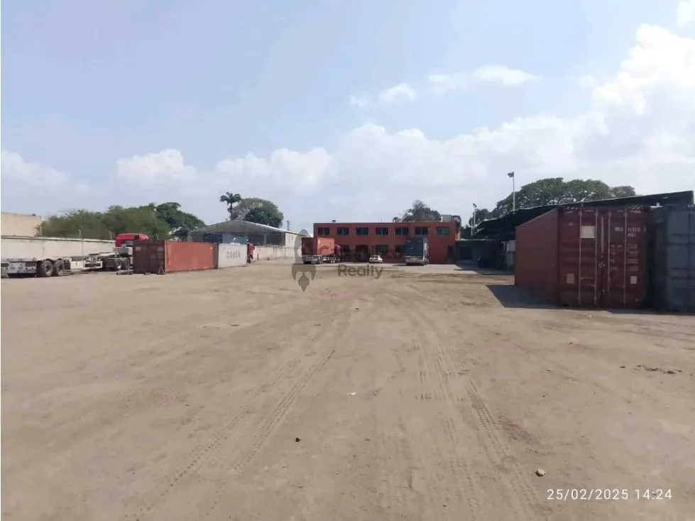 Excelente Galpón en Venta en Los Guayos - 6