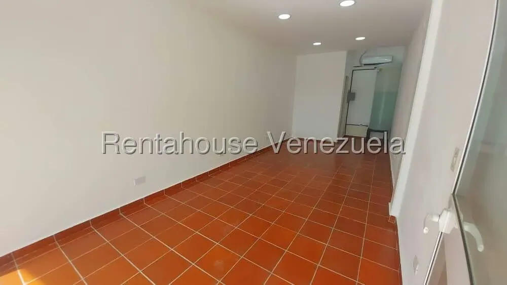 Local Comercial en Alquiler en Paraparal, Carabobo - 4