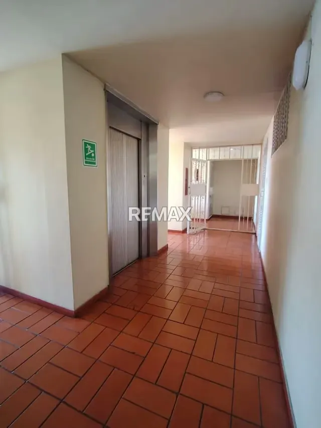 Alquilo Apartamento Con Excelente Ubicación: Edificio Altamira Av Ferrero Tamayo San Cristóbal - 6