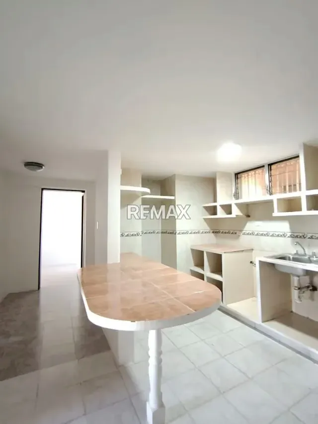 Alquilo Apartamento Con Excelente Ubicación: Edificio Altamira Av Ferrero Tamayo San Cristóbal - 9