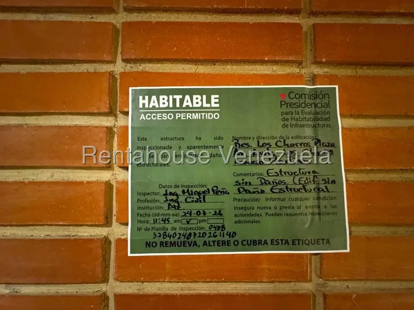 Apartamento (1 Nivel) en Venta en Los Dos Caminos, Distrito Metropolitano - 2