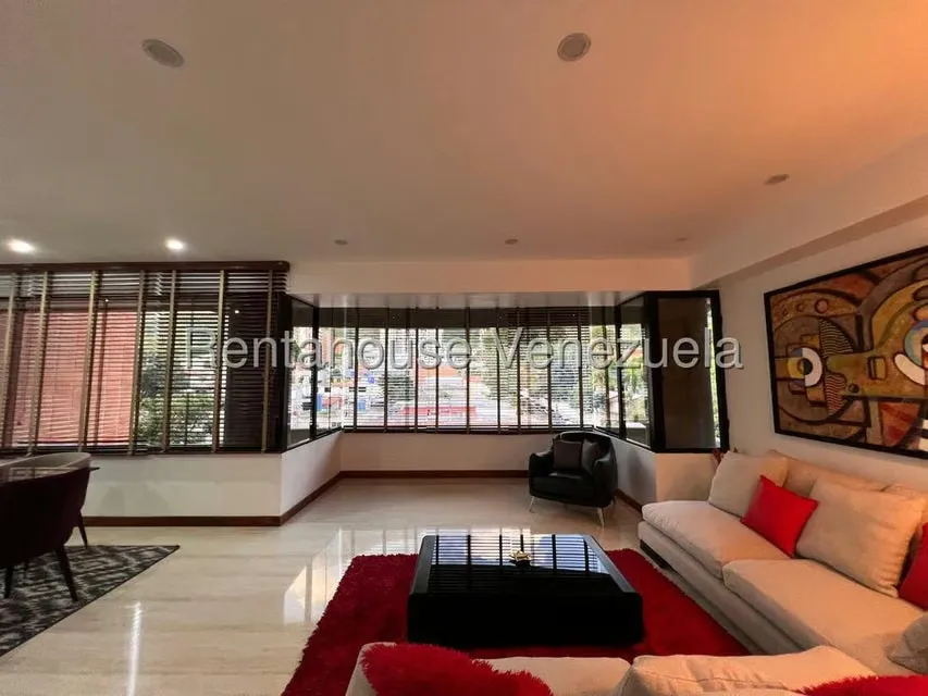 Apartamento (1 Nivel) en Venta en Los Dos Caminos, Distrito Metropolitano - 11