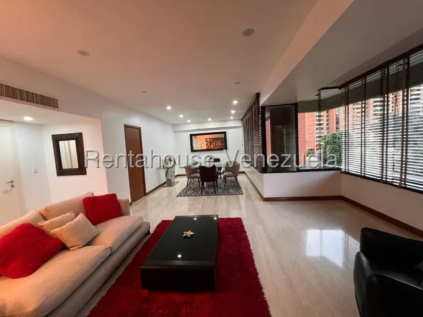 Apartamento (1 Nivel) en Venta en Los Dos Caminos, Distrito Metropolitano - 12