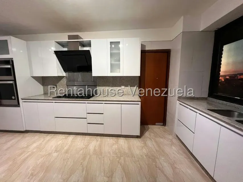 Apartamento (1 Nivel) en Venta en Los Dos Caminos, Distrito Metropolitano - 17