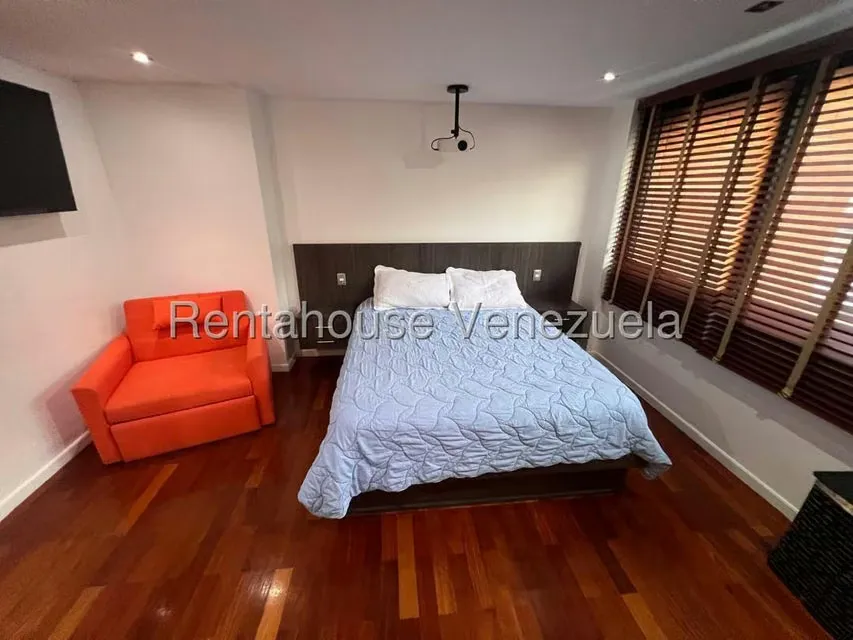 Apartamento (1 Nivel) en Venta en Los Dos Caminos, Distrito Metropolitano - 29