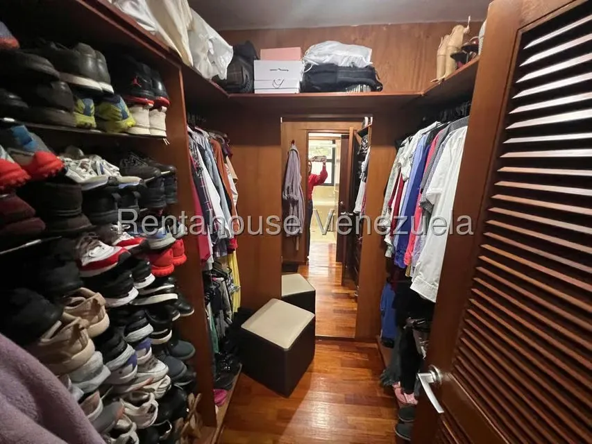 Apartamento (1 Nivel) en Venta en Los Dos Caminos, Distrito Metropolitano - 35