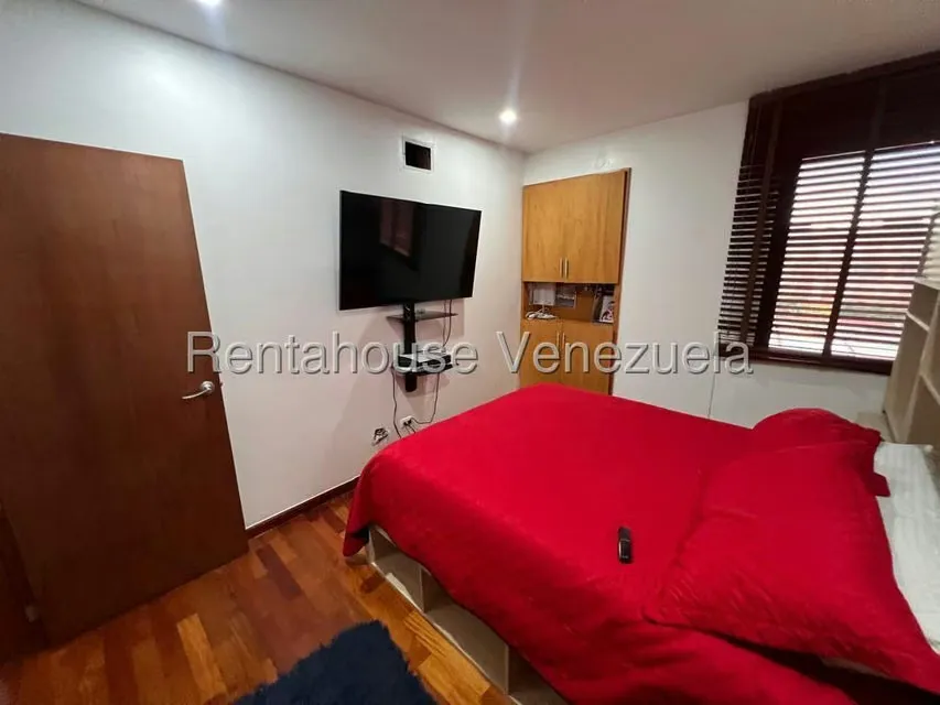 Apartamento (1 Nivel) en Venta en Los Dos Caminos, Distrito Metropolitano - 45