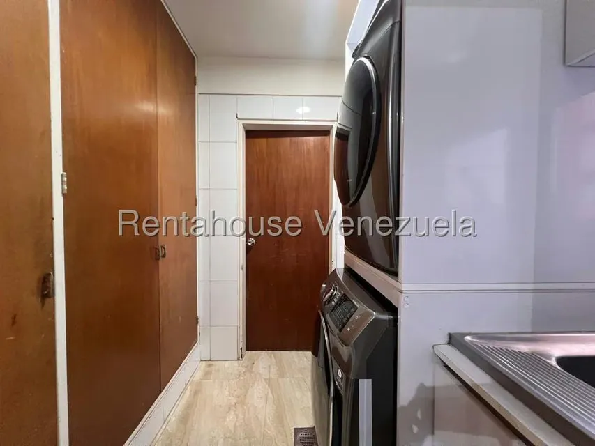 Apartamento (1 Nivel) en Venta en Los Dos Caminos, Distrito Metropolitano - 46
