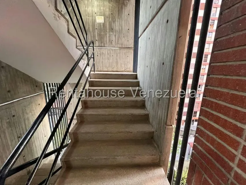 Apartamento (1 Nivel) en Venta en Los Dos Caminos, Distrito Metropolitano - 53
