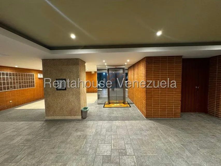 Apartamento (1 Nivel) en Venta en Los Dos Caminos, Distrito Metropolitano - 59