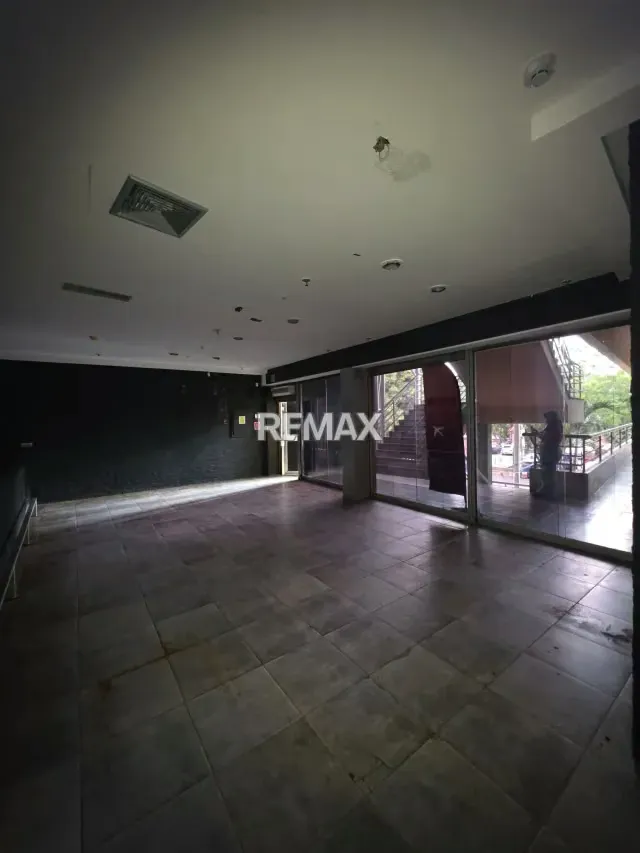 Venta Local Comercial C. C Las Brisas San Diego - 12