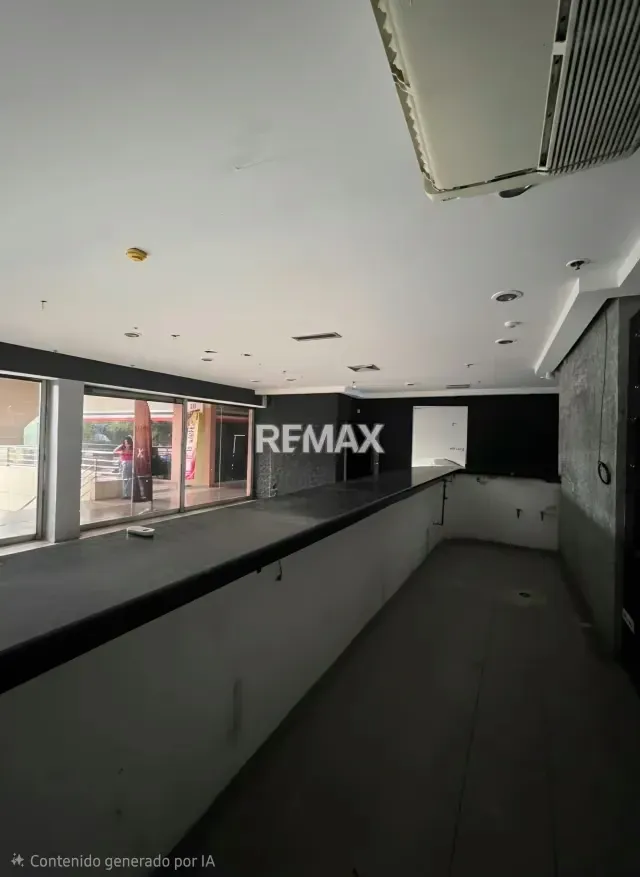 Venta Local Comercial C. C Las Brisas San Diego - 16