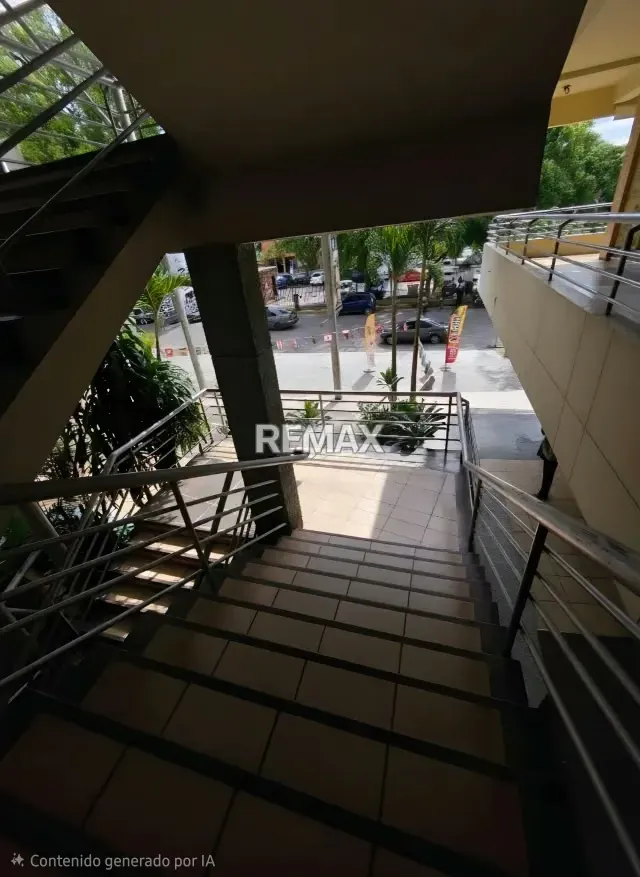 Venta Local Comercial C. C Las Brisas San Diego - 3