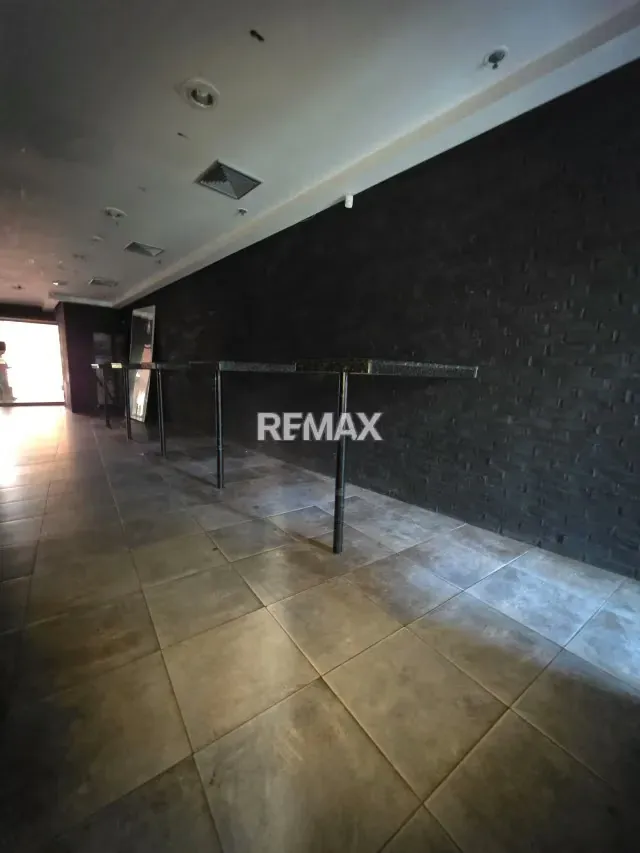 Venta Local Comercial C. C Las Brisas San Diego - 4