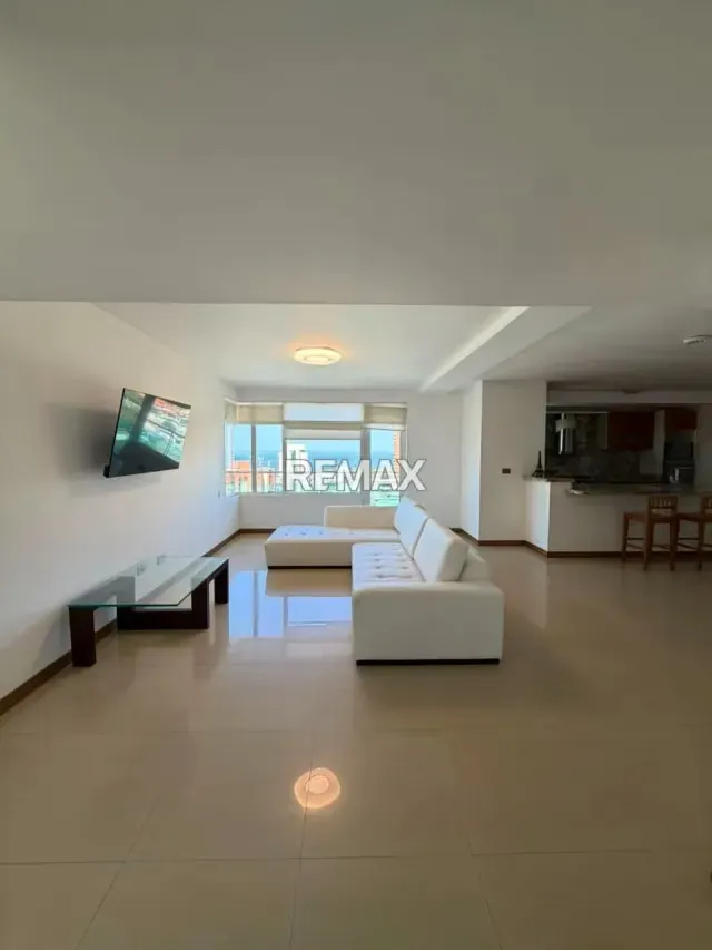 Apartamento en Venta Edif. Murano Sector Don Bosco - 2