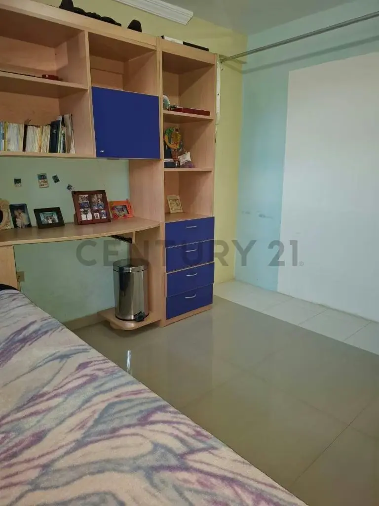 En Venta: Town House en Res. Villa Bahía, Av. Siegart - 9