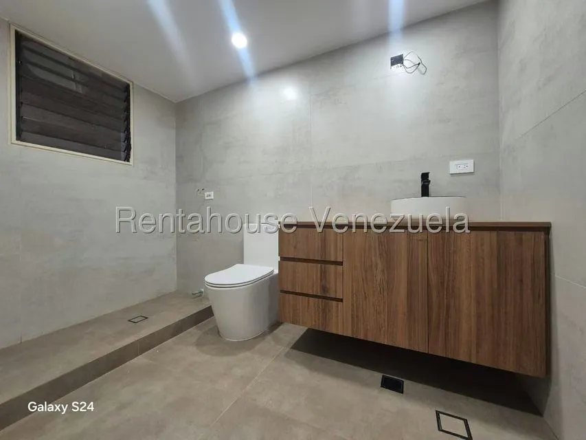 Apartamento (Duplex) en Venta en El Rosal, Distrito Metropolitano - 15