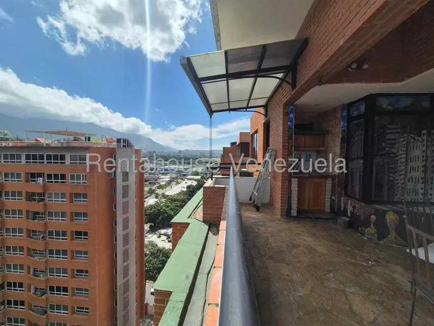 Apartamento (Duplex) en Venta en El Rosal, Distrito Metropolitano - 36
