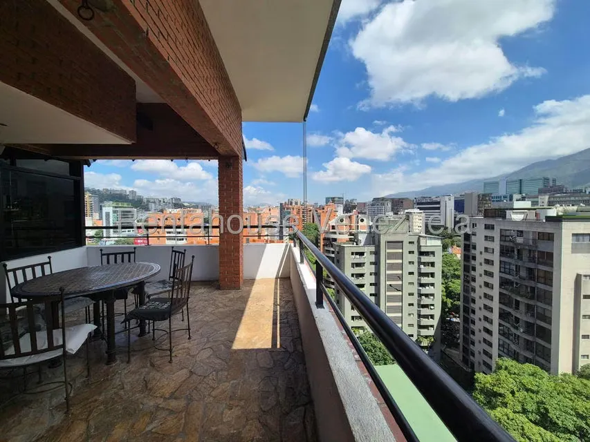 Apartamento (Duplex) en Venta en El Rosal, Distrito Metropolitano - 37