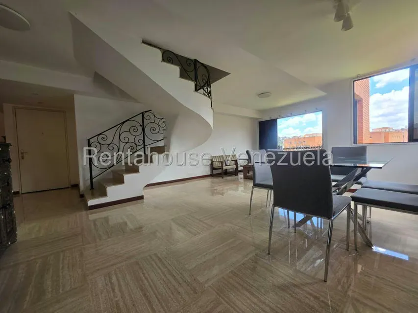 Apartamento (Duplex) en Venta en El Rosal, Distrito Metropolitano - 5