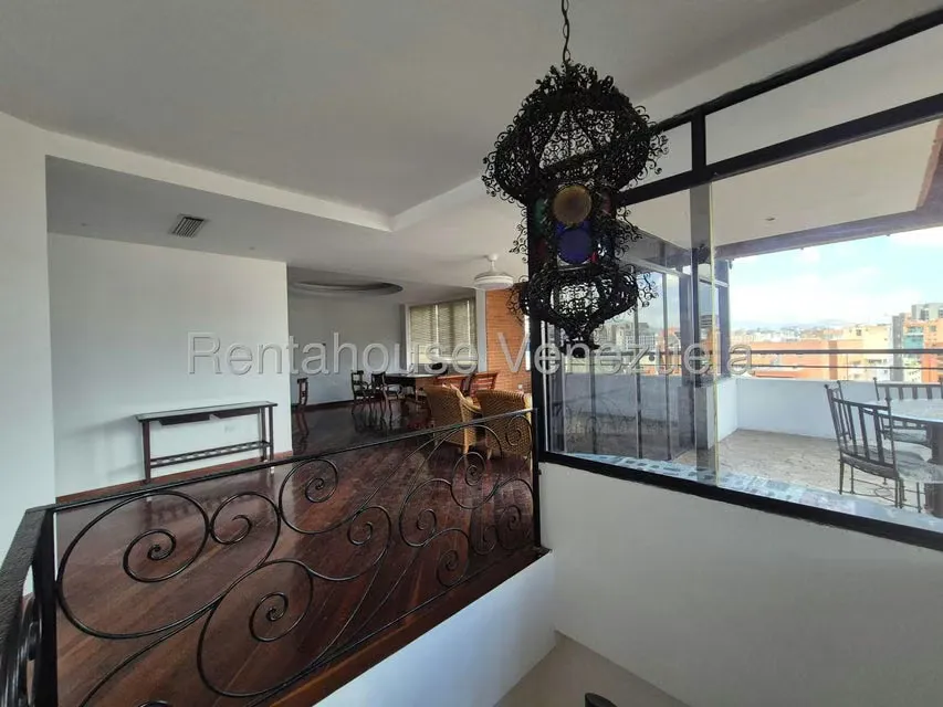 Apartamento (Duplex) en Venta en El Rosal, Distrito Metropolitano - 47