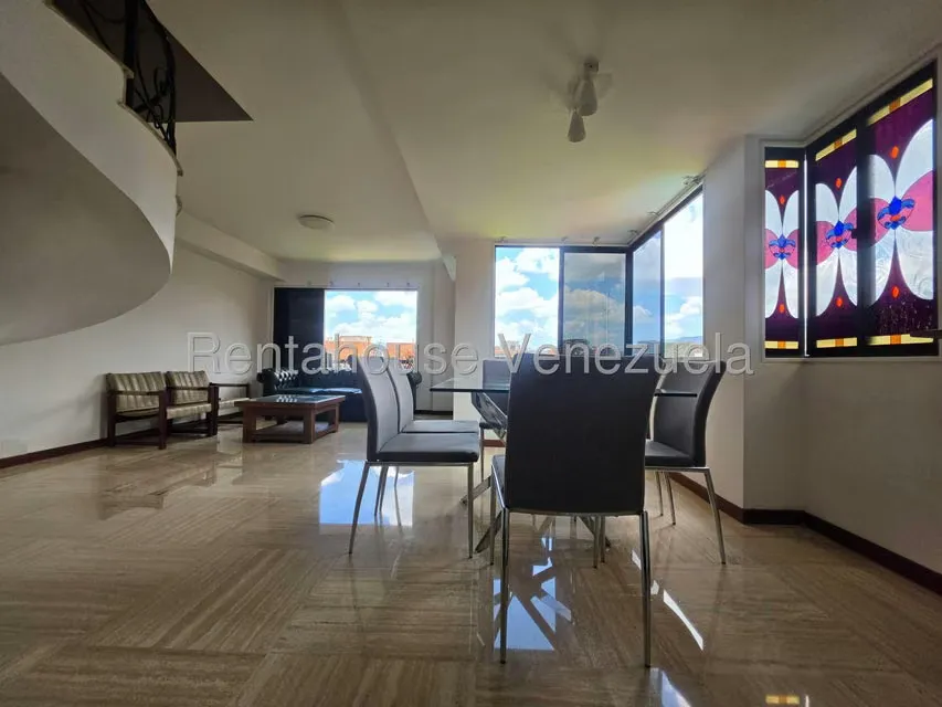 Apartamento (Duplex) en Venta en El Rosal, Distrito Metropolitano - 6