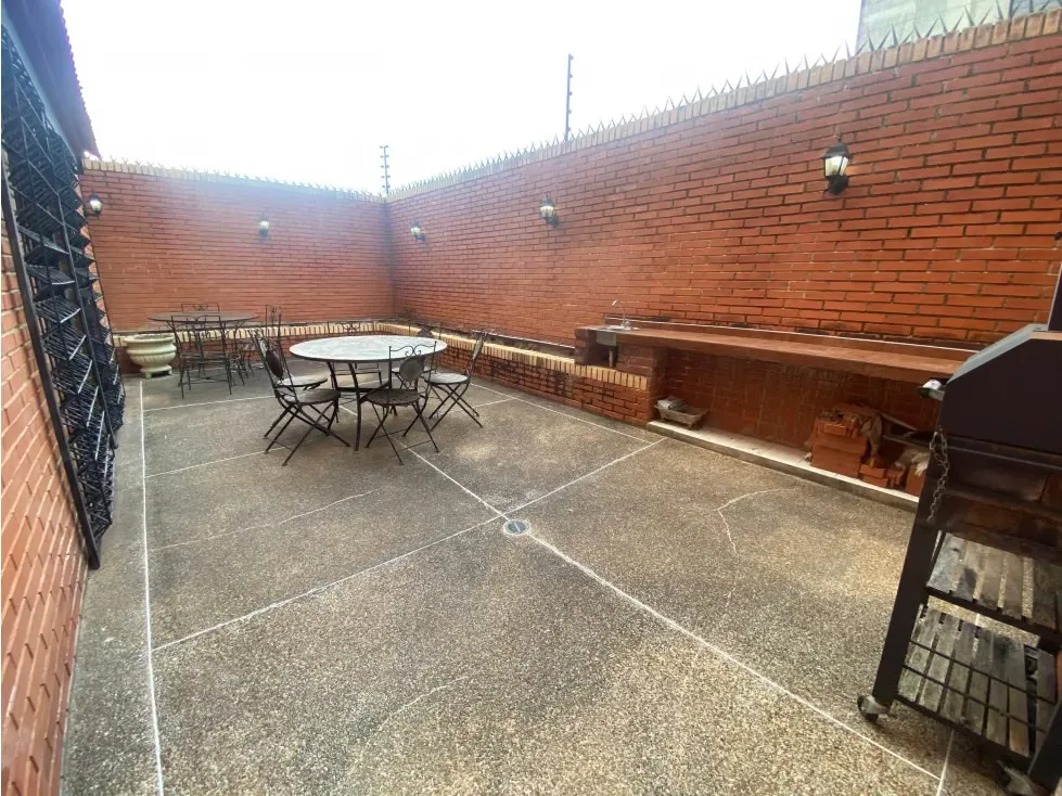 Se vende Town House 600m2 Urb Miranda - 11